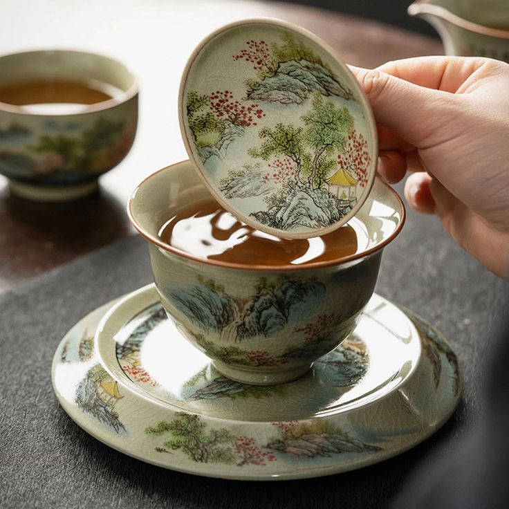 What is a jun glaze?