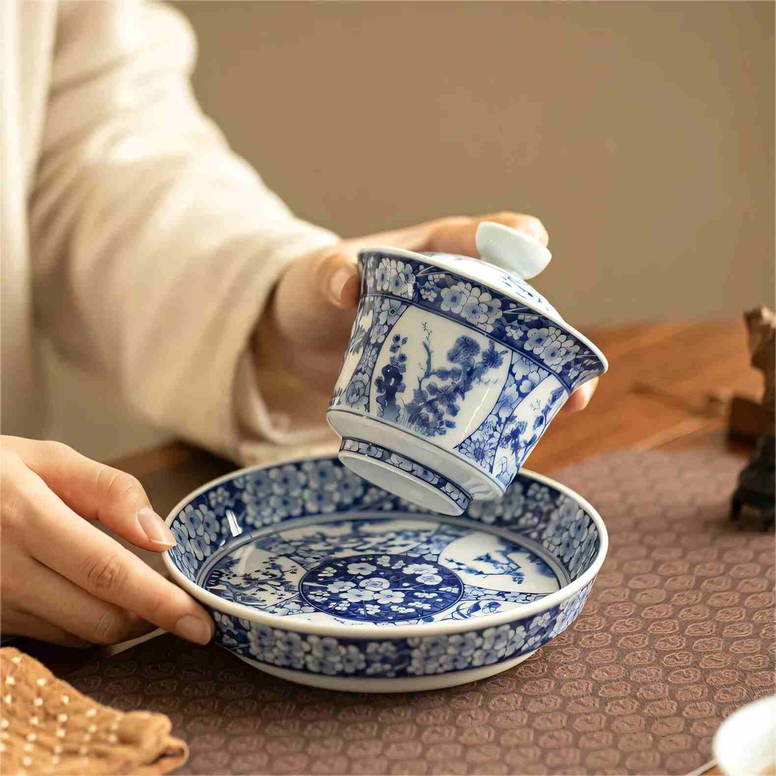 Porcelain Tea Bowl with Lid